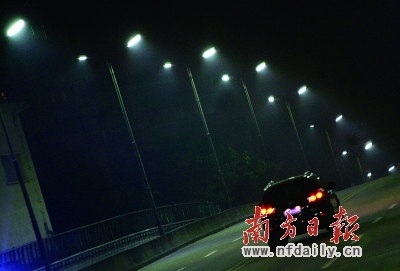 开年以来，广东LED路灯招标额大幅增加。 张由琼 摄