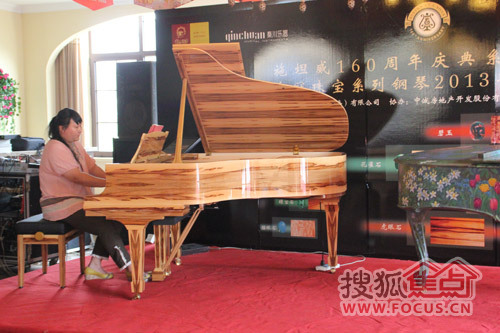秦川乐器资深老师钢琴演奏
