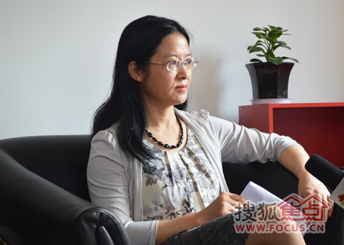 昆明理工大学建筑工程学院副教授、房地产经营管理教研室主任邓晓盈 昆明理工大学建筑工程学院副教授、房地产经营管理教研室主任邓晓盈