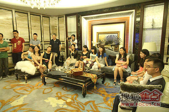 海留学生聚会party"举行