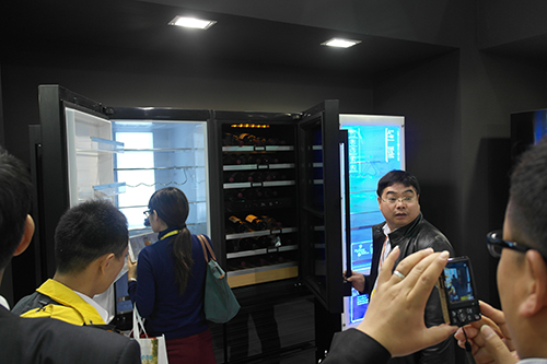 鍗¤惃甯濆睍鍙颁汉澶存祹娴? title=