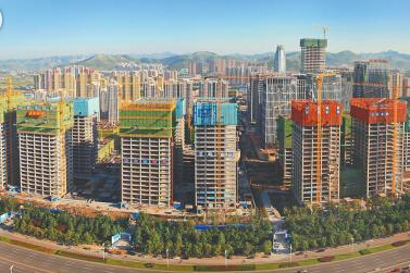 为题,报道了高新区汉峪金谷片区规划建设一栋高333米,形似八方觚