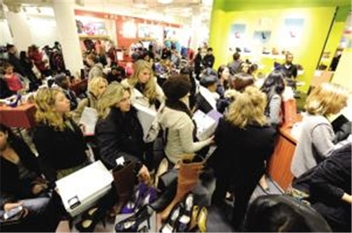 迪拜人均月收入_深圳月收入5000