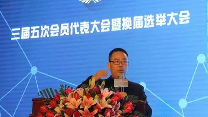 京东快递员收入_装修材料员收入(3)