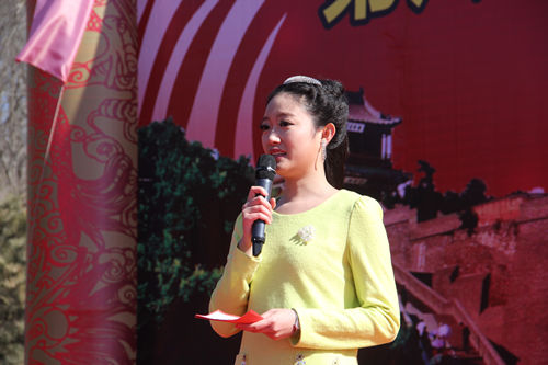 成语神什么奕奕_成语故事手抄报