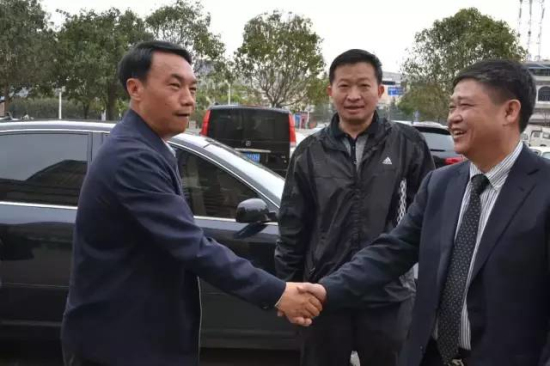 省政法委领导为马街摩尔城企业精神点赞