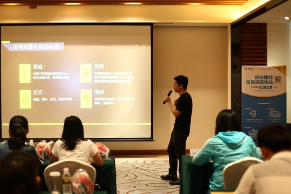 a_380121687.jpg