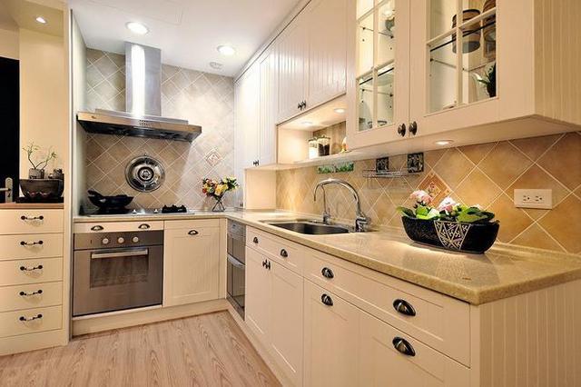 厨房设计布局u型厨房 b_381564660.jpg