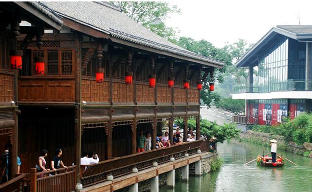 宽窄巷子不止一条 城南峰雲街让你尽揽美食美景