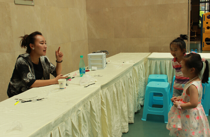 搜狐焦点携观府壹号“缤纷夏日浓情DIY”清凉上演