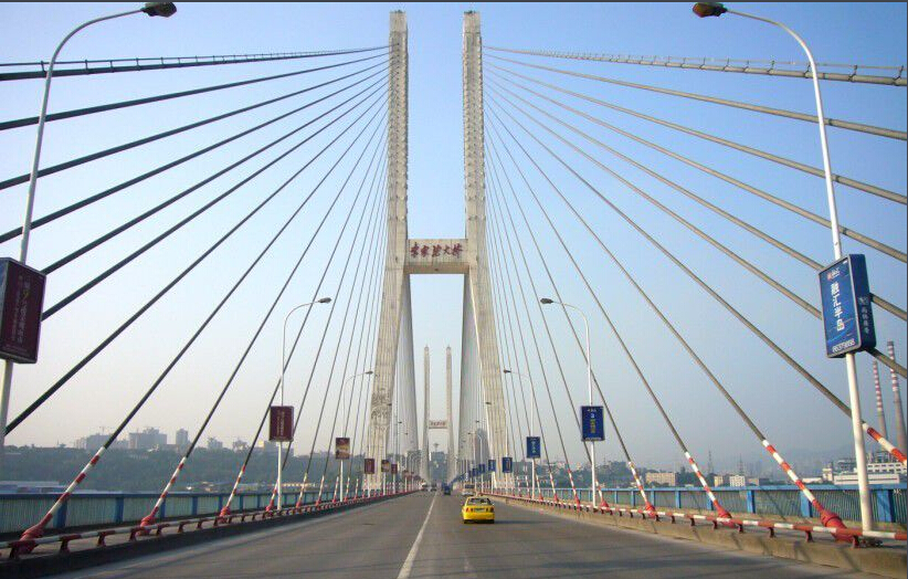 李家沱长江大桥 李家沱长江大桥位于重庆市九龙坡区和巴南区之间