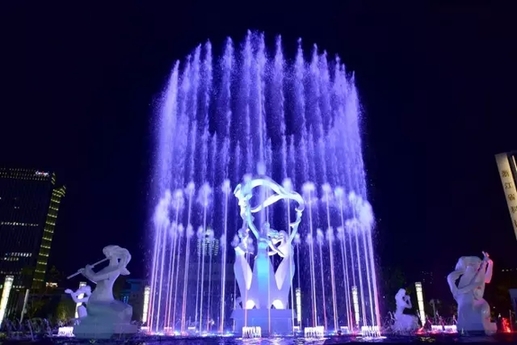 b_384843974.jpg