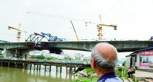 新耒阳大桥胜利通车