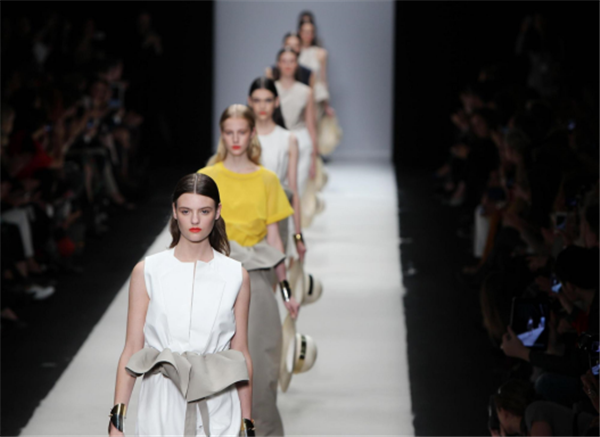 模特超模t台秀 a_389865239.jpg