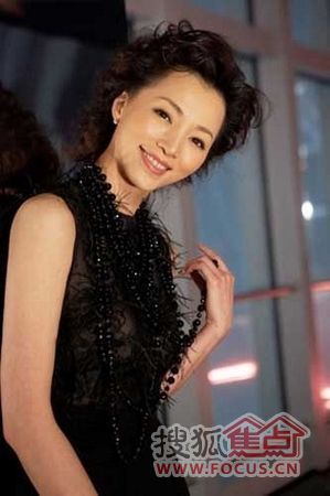 董卿神秘豪宅生活曝光 洒泪自诉"自卑"童年