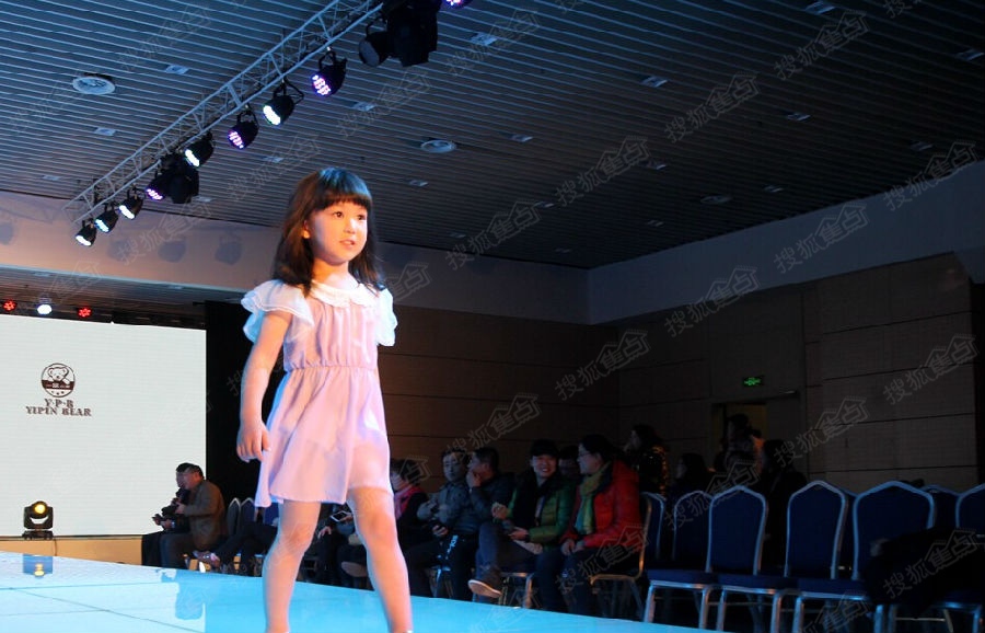 a_180887263.jpg