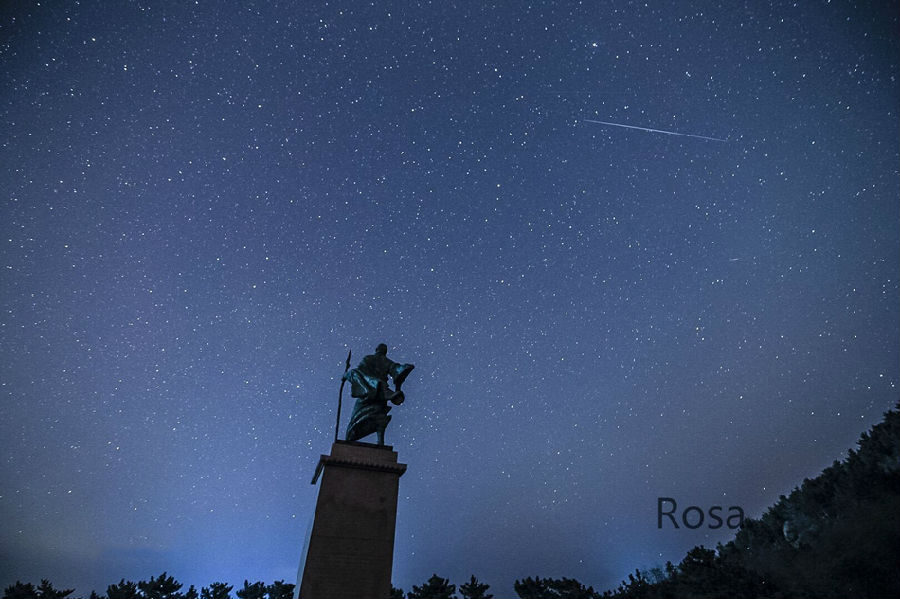 凌晨拍巨蟹座流星雨感受水瓶般情商星空座童话说你女生低图片