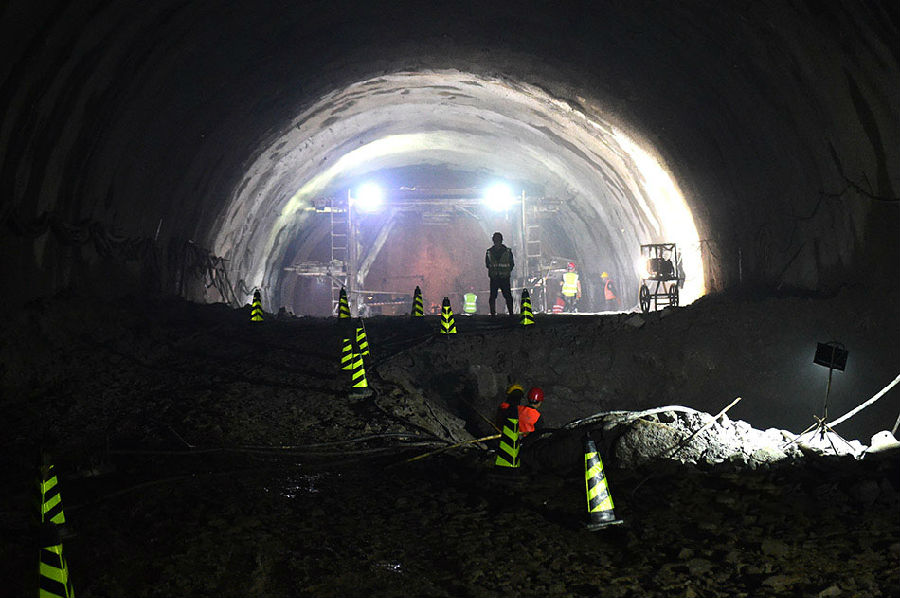 海底隧道 b_389177280.jpg