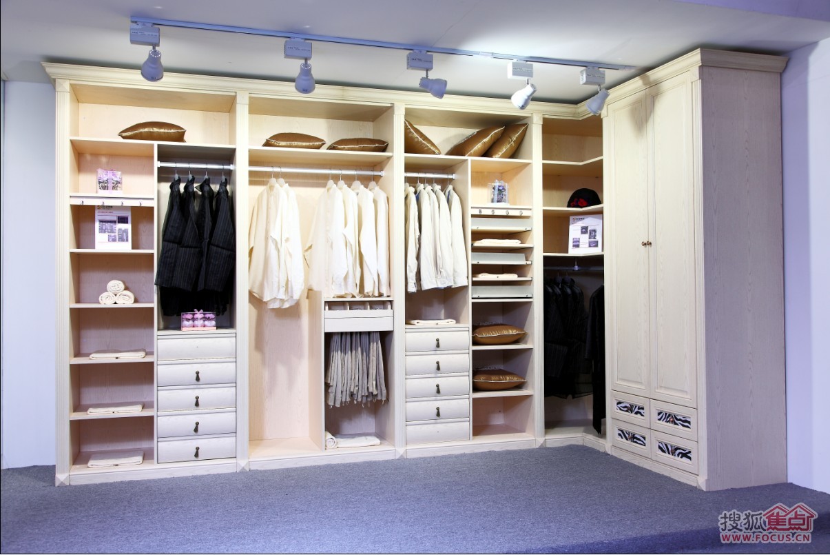 房子装修定制衣柜 b_69277440.jpg