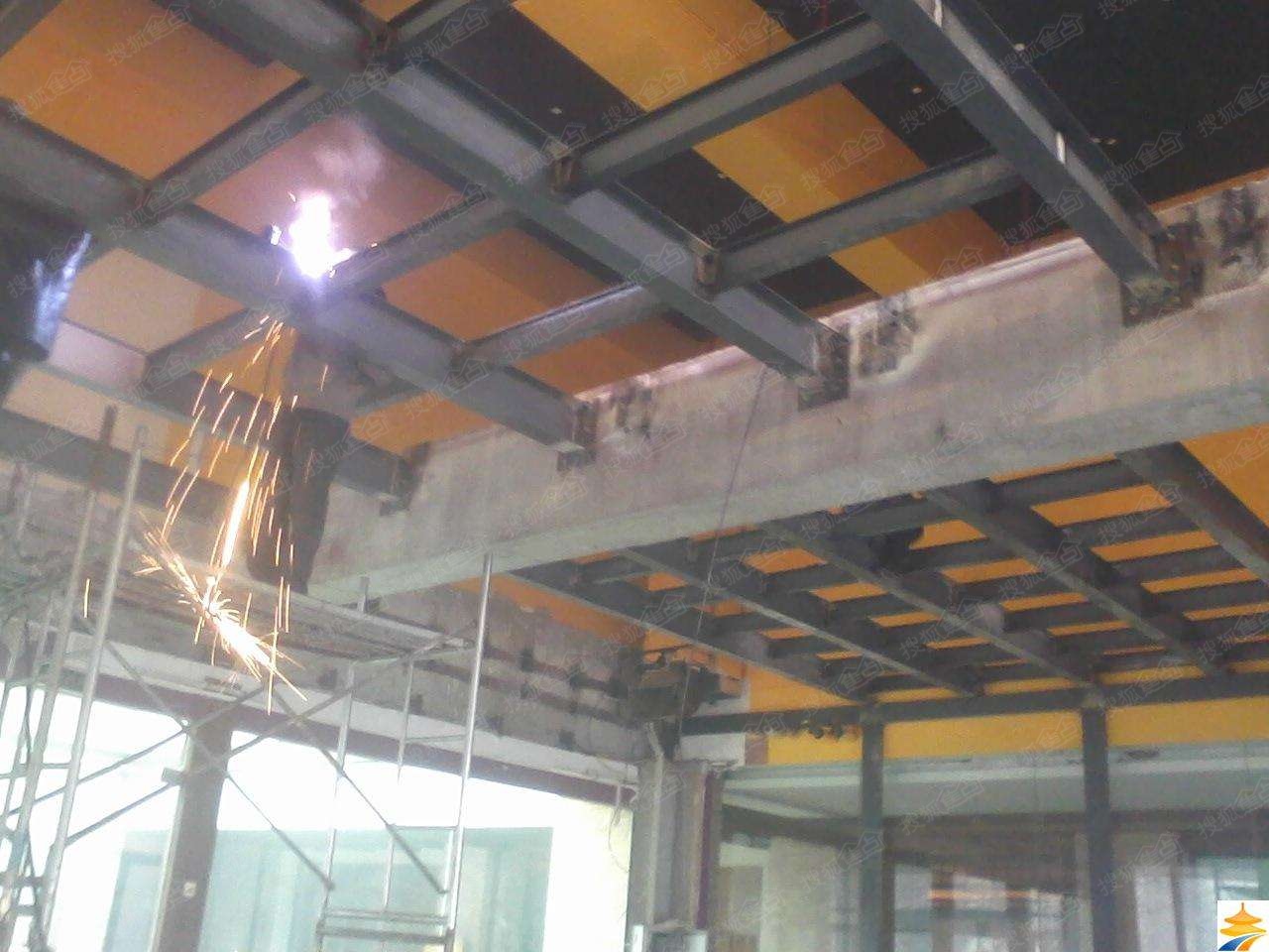 b_389521102.jpg