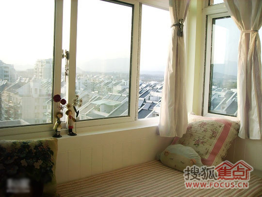 飘窗改造阳台 b_73438282.jpg