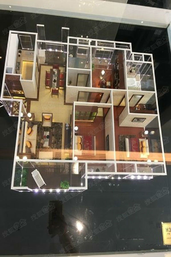 实探【中建光谷之星】三环外低配盘,敢叫卖1万?