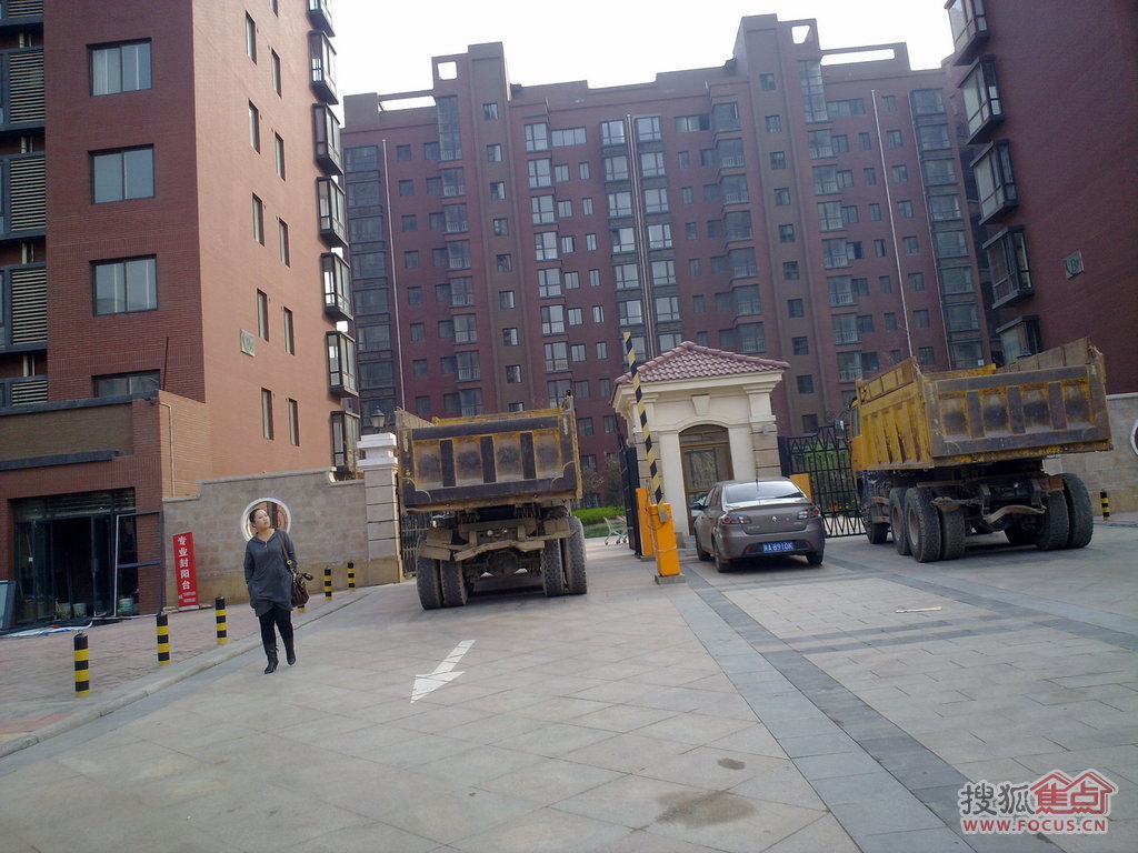 图:西安 咸阳 奥林匹克花园 赌门门 停电门 被盗门 物业差 开发商黑