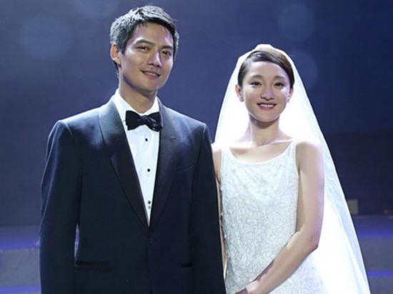     周迅与男友高圣远宣布结婚 闪婚现场照