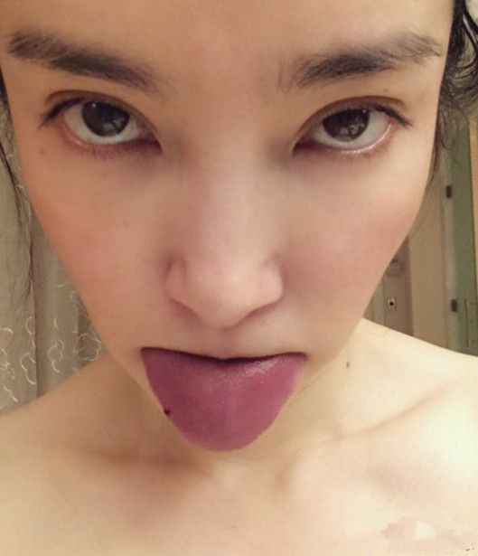 这一切都归功于李冰冰伸出来的那根舌头