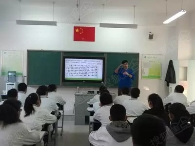 a_366311405.jpg
