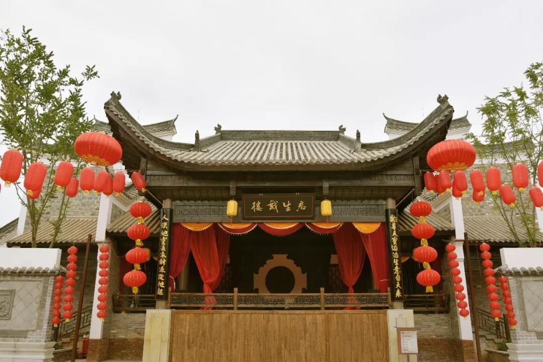 君生戏楼演出曲目《大唐乐舞》《女子乐坊》.