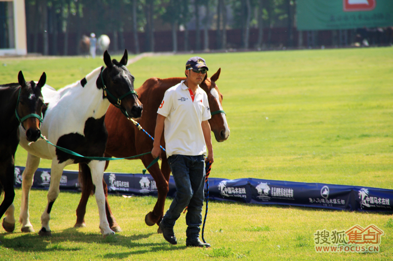 五一假期享受貝晶國際馬球俱樂部舉辦的首屆北京馬術節