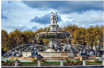 闻夏天的味道,道不尽的南法风情