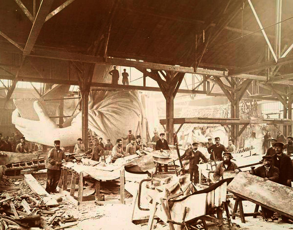 老照片揭秘美国自由女神像建造全过程_房产新闻-搜狐焦点哈尔滨房产