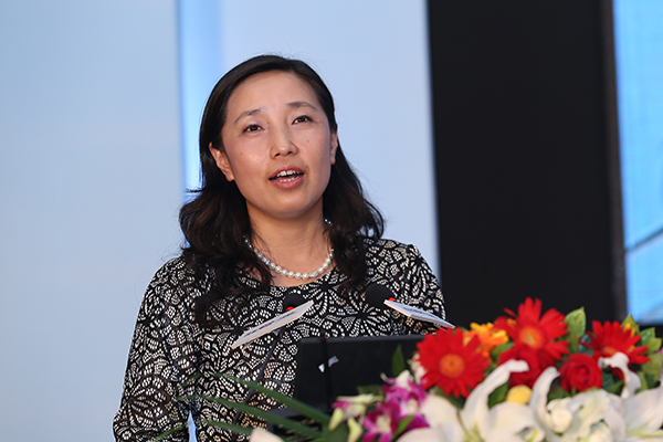 (郭露 汉富控股有限公司总裁)演讲主题:产业地产企业如何叩开资本市场