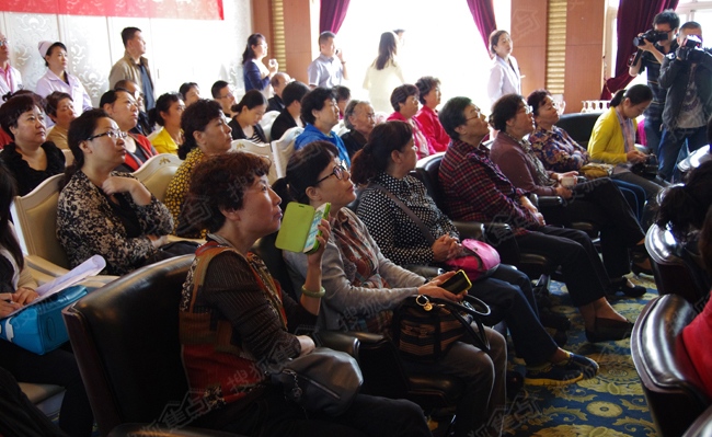 甘肃华富医康院举办健康论坛关注中老年人群健康