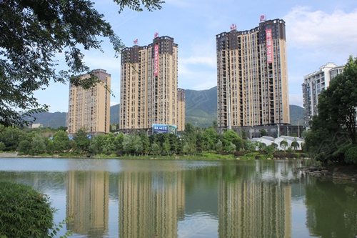 【湖光山色】2期欢乐海岸离王仙湖与郴江河最近的7,9栋双湖景房即将