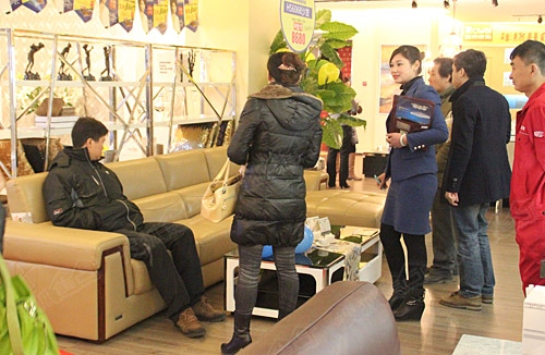 12月21日 保定皇朝家私旗舰店皇朝大动作盛大开启