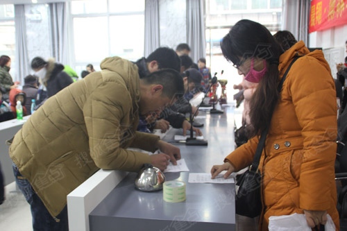 现场填写调查问卷