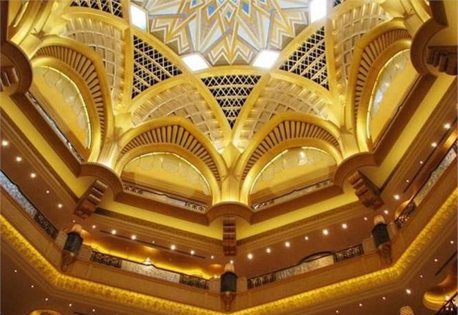 40吨黄金打造世界上的八酒店