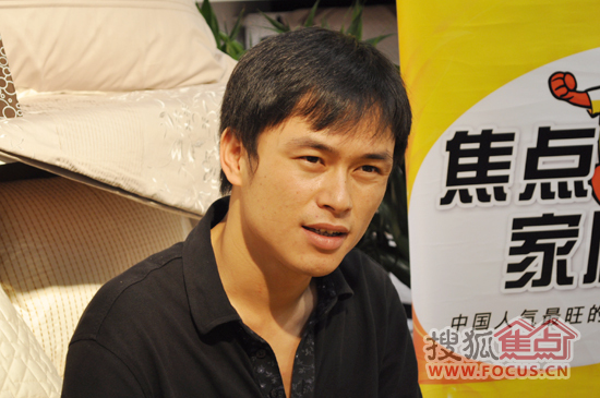 展会我们都比较注重外贸客户,那么我们紫罗兰外贸这块目前状况如何?