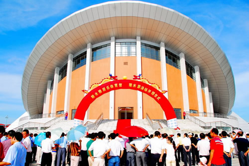 表演赛暨中国羽毛球队陵水训练基地签约仪式在陵水雅居乐体育馆举行