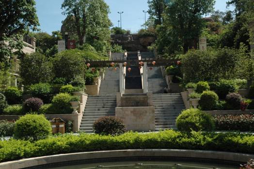 南城总部基地升温 深业御泉山中秋有约