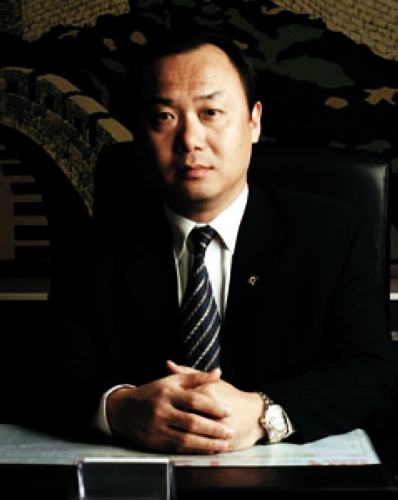 正佳企业有限公司副董事长郭梓宁  男  奥园集团有限公司副总裁李彬海