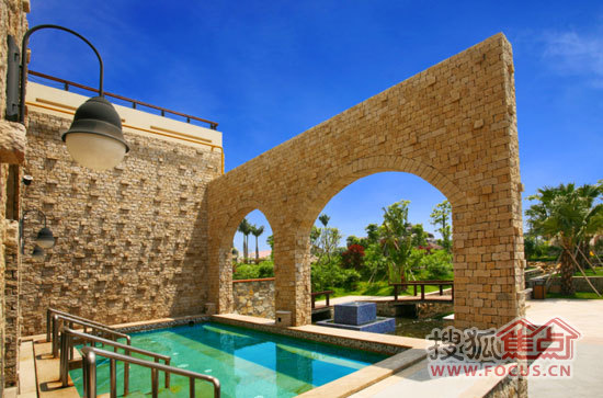 金汤湾超值玫瑰园联排别墅礼遇盛夏度假来宾