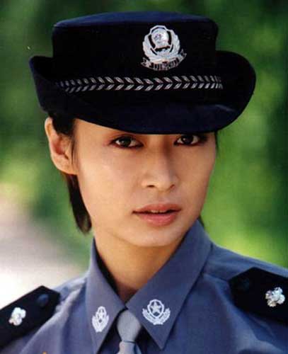 细数军艺毕业明星董洁梅婷穿戎装飒爽图集