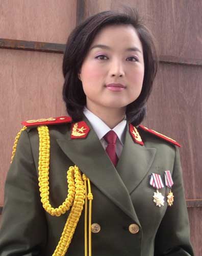 细数军艺毕业明星董洁梅婷穿戎装飒爽图集