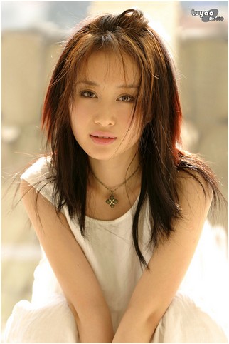 邻家女孩舒畅清纯家居照