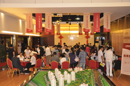 内场选房区气氛火热升级,销售再度全线飘红