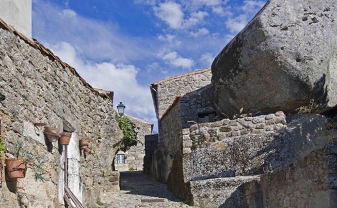 实拍葡萄牙石头村巨石创意住宅绝对省钱组图